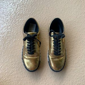 KENDALL KYLIE GOLDEN SHOES